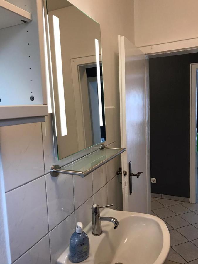 דיסבורג Grosse Ferienwohnung An Der Rheinpromenade Three מראה חיצוני תמונה